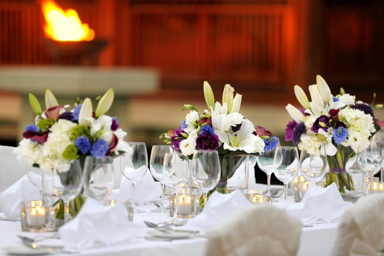 Palace Downtown Ντουμπάι Εξωτερικό φωτογραφία A table set for a formal dinner